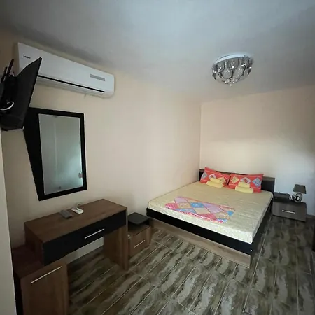 Peevi 네세부르